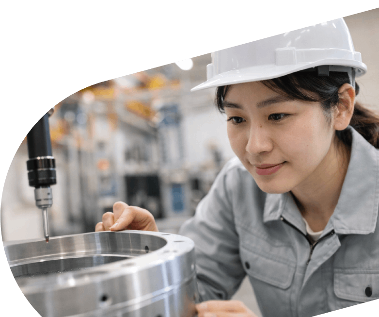 A QC lead leveraging PolyWorks|Inspector’s standardized inspection workflow on a CMM to ensure consistent reporting.